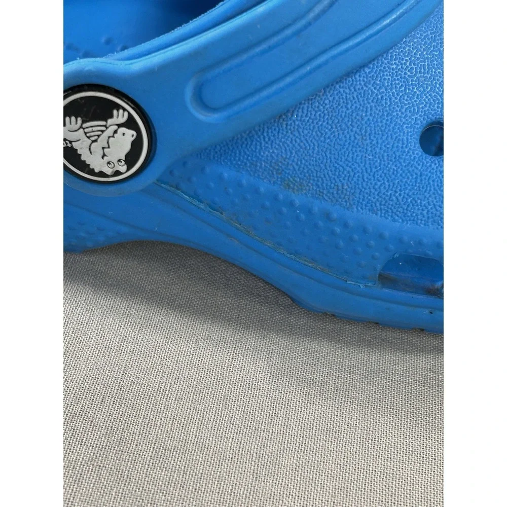 Crocs Iconic Comfort Blue Classic Clog Kids Size 8 Has Wear
